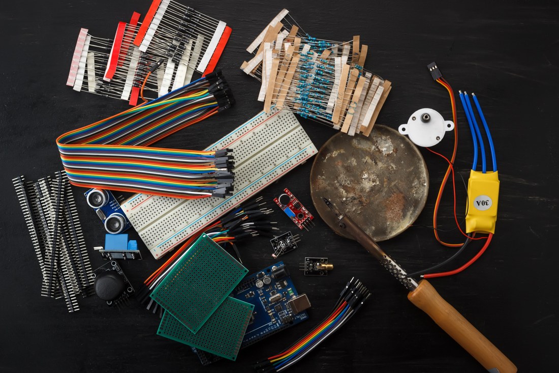 Breadboards, wires, resistors and electronic components